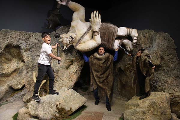 سرزمین افسانه‌ها